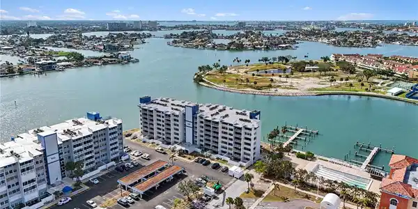 450 TREASURE ISLAND CAUSEWAY