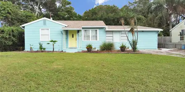 1249 ESSEX N