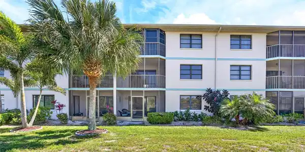 175 KINGS HIGHWAY