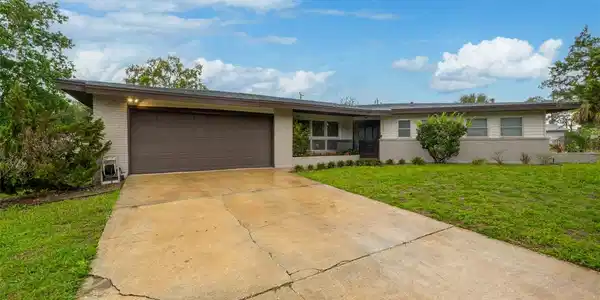 815 GLADE ROAD