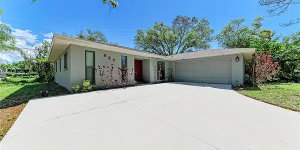 627 ALLIGATOR DRIVE