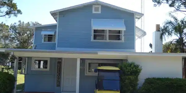 2215 S HUNT POINT