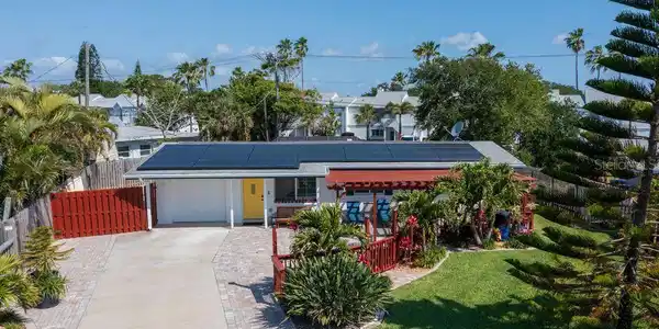 324 HARBOR DRIVE