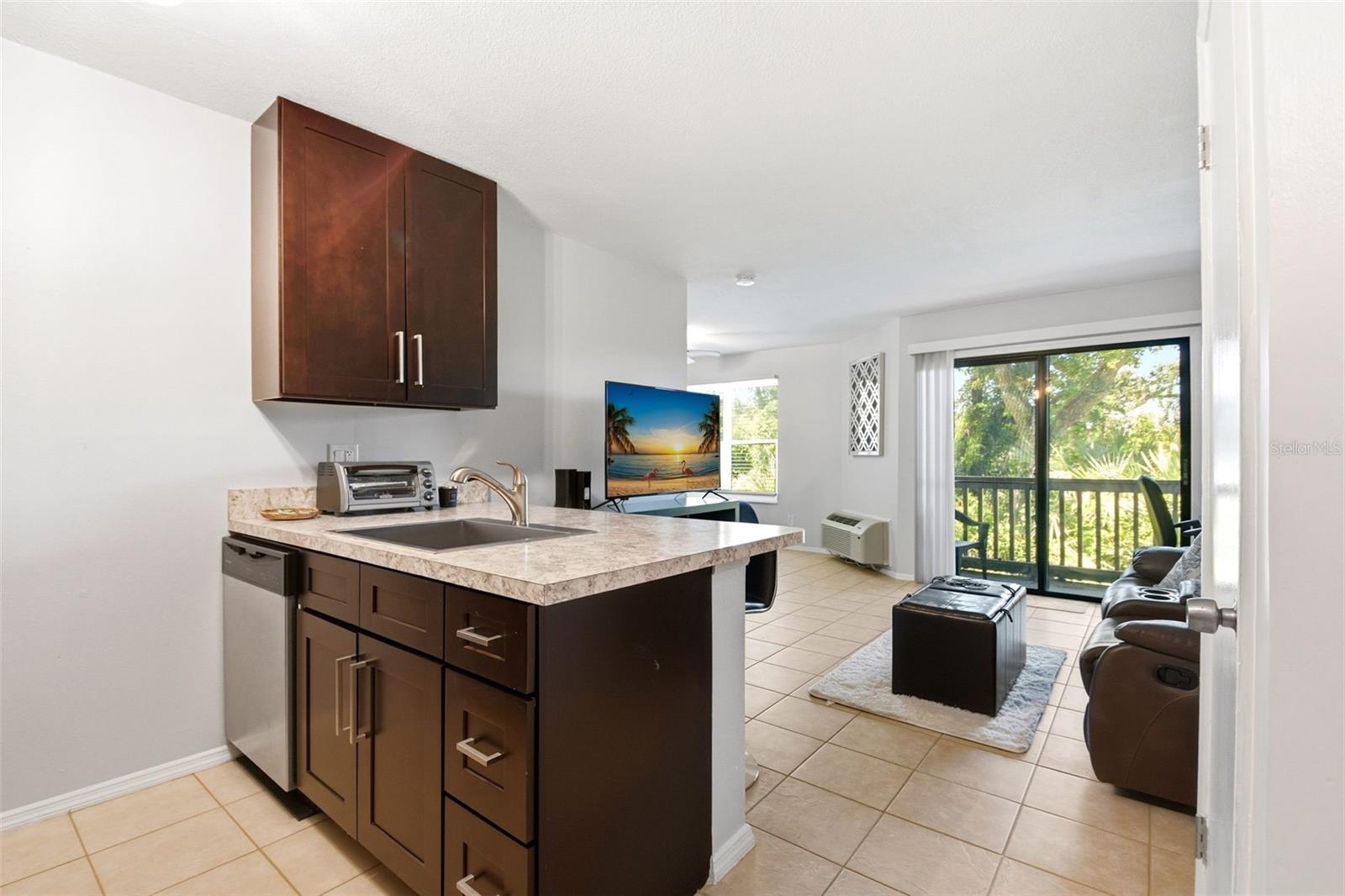 Image 4 Image 4