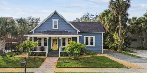 305 GRAND BOULEVARD
