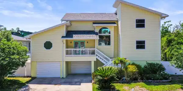 4966 ROBIN TRAIL