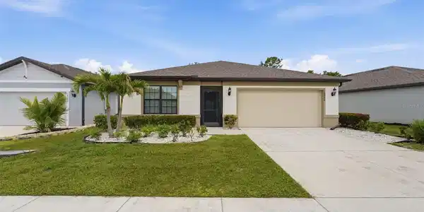 16048 BEACHBERRY DRIVE