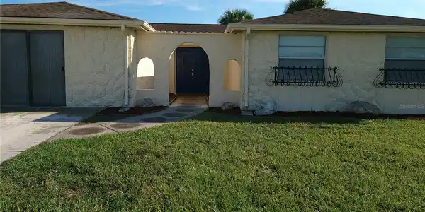 6230 SEABREEZE DRIVE