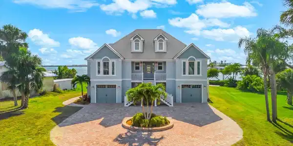 1600 NEW POINT COMFORT ROAD