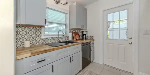 Image 4 Image 4