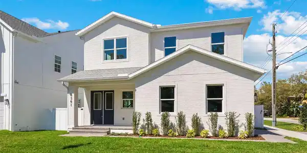 3301 W IOWA