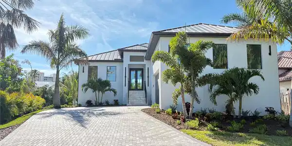 276 ISLAND CIRCLE