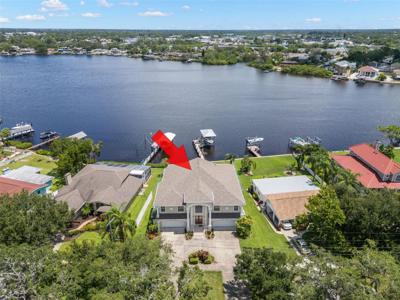 636 BAYSHORE DRIVE