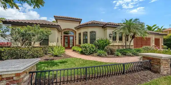 1885 CLEMATIS STREET