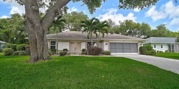 938 S DORAL LANE