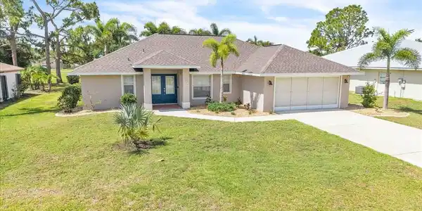 25035 WATEAU COURT