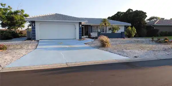 43 WINDSOR DRIVE