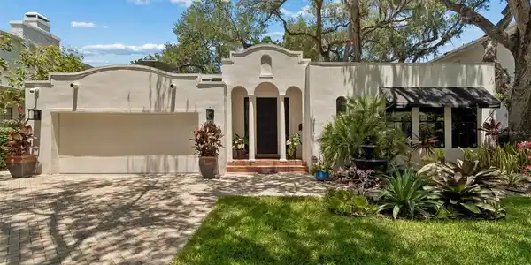 2941 W BAYSHORE COURT