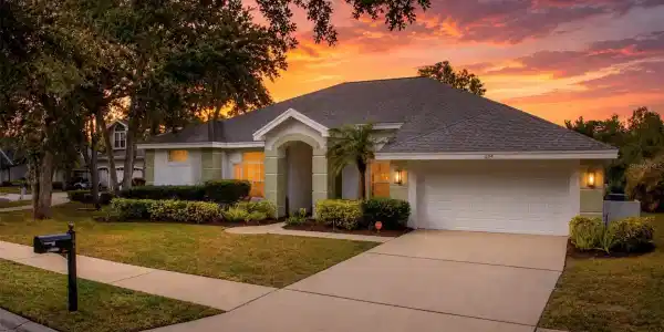 204 WATER VIEW COURT