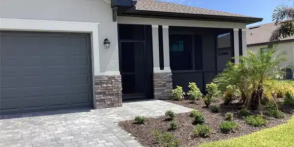 1689 SADDLEWOOD CIRCLE