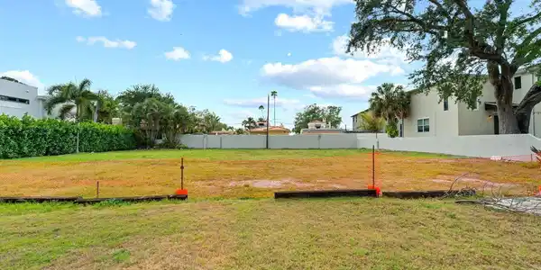 Image 4 Image 4