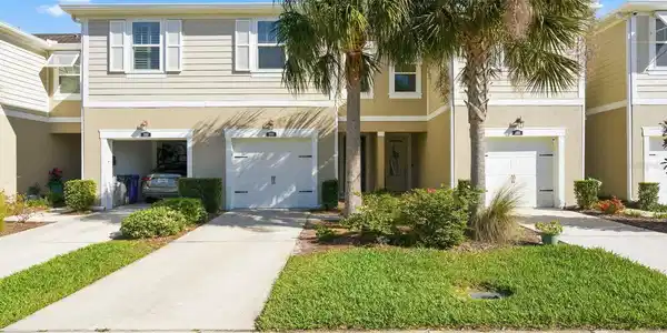1008 MANGO COURT