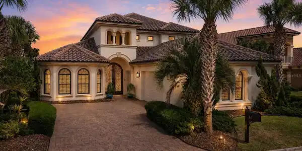 34 KINGFISHER LANE