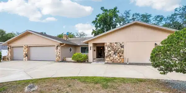 2424 SUNDANCER DRIVE
