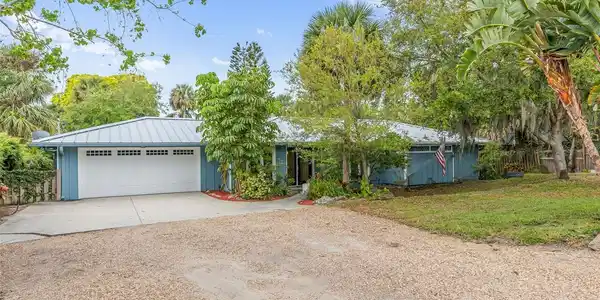 122 ORCHARD LANE