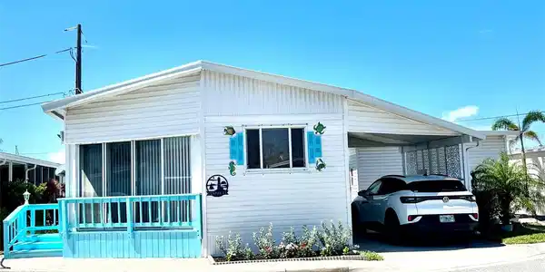 132 S PARK DRIVE