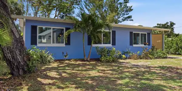 709 PADUA COURT