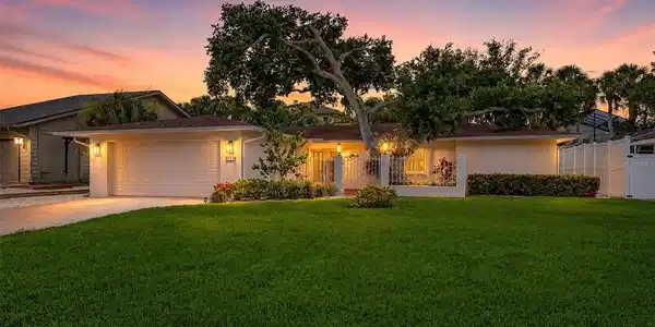 734 BIRDSONG LANE
