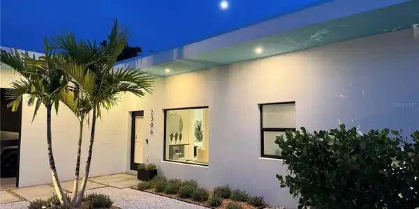 2306 VALENCIA DRIVE