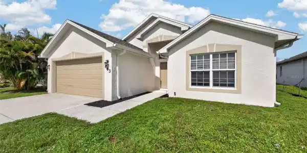 463 WINWOOD COURT