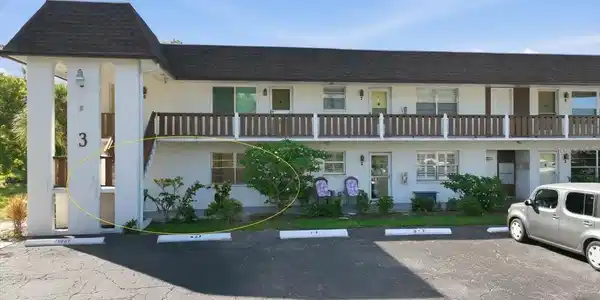 3 QUAILS RUN BOULEVARD