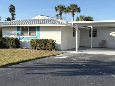 1523 LAKESIDE DRIVE