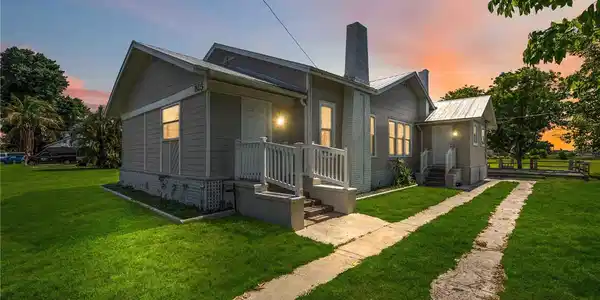 815 SOLONA LOOP