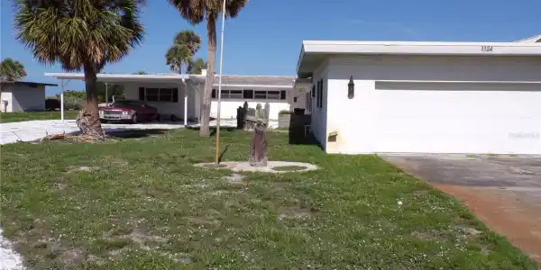 1124 SUNSET DRIVE