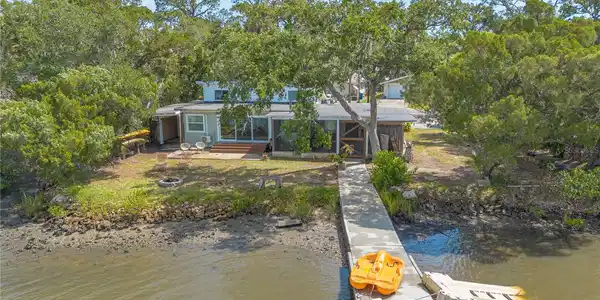 5528 W BAYSHORE DRIVE