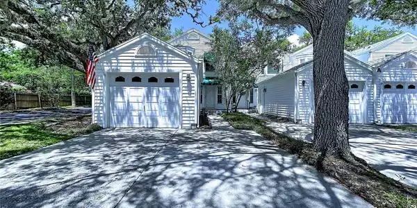 5300 BAYSHORE BOULEVARD