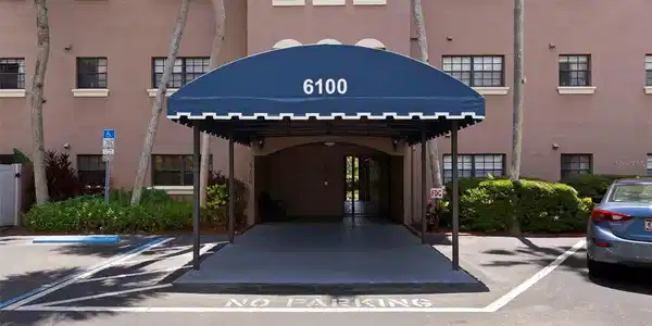 6100 GULFPORT BOULEVARD S