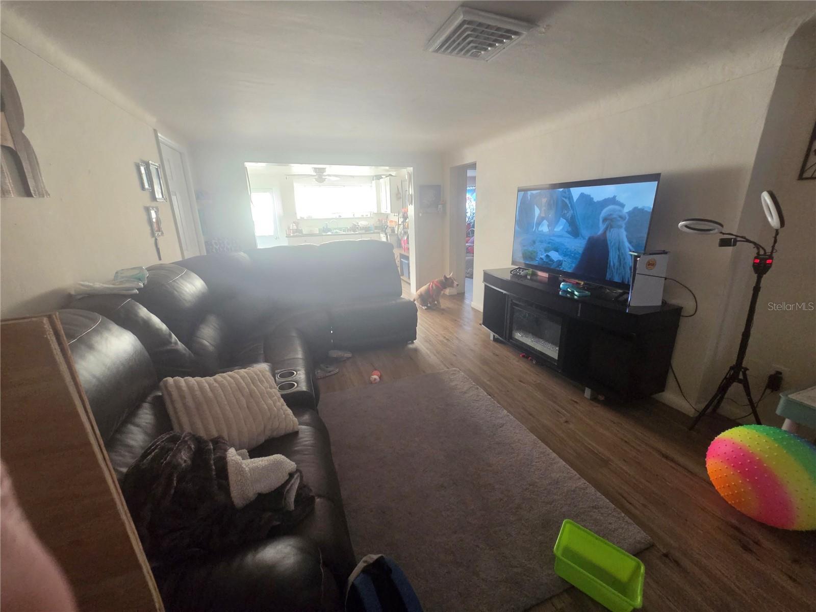 Image 4 Image 4