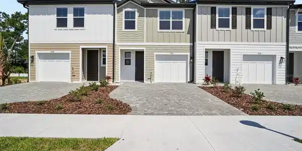 7556 DEER VALLEY CIRCLE