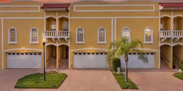 515 VILLA TREVISO COURT