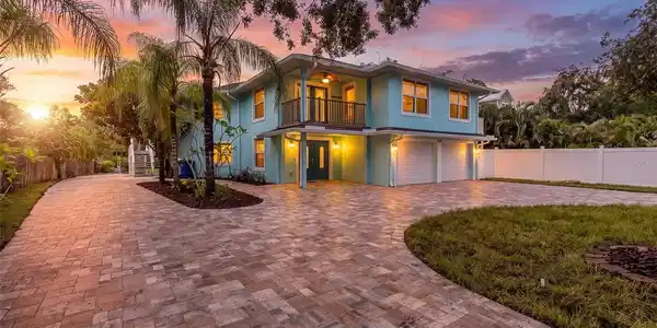 2030 GULFVIEW DRIVE