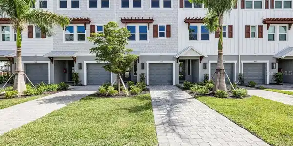 1623 SEA HAVEN DRIVE