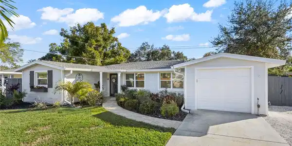 3122 REGATTA CIRCLE