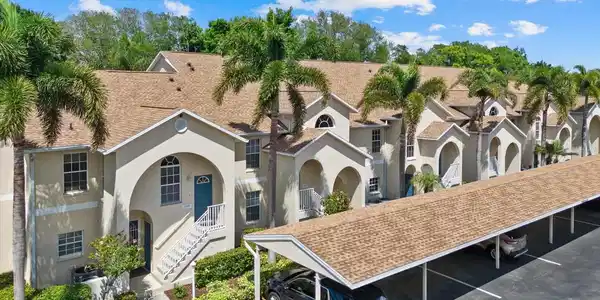 4275 CASTLEBRIDGE LANE
