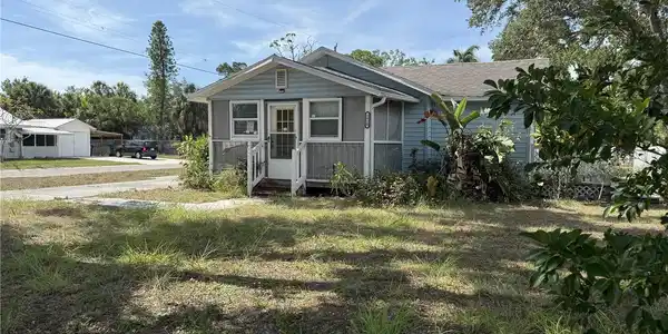 1810 9TH STREET W