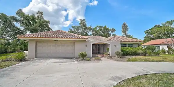 426 WHITFIELD AVENUE